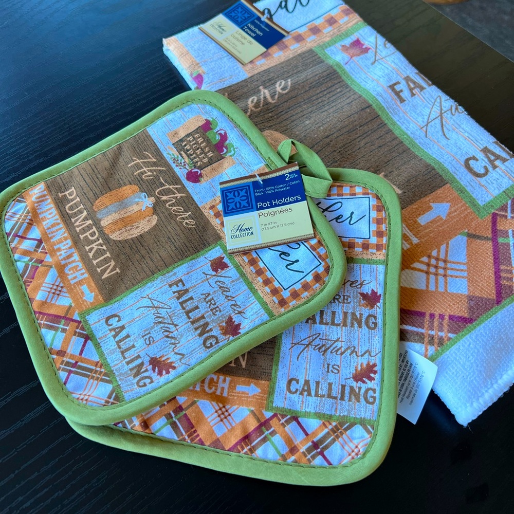 Fall Pot holders and towel